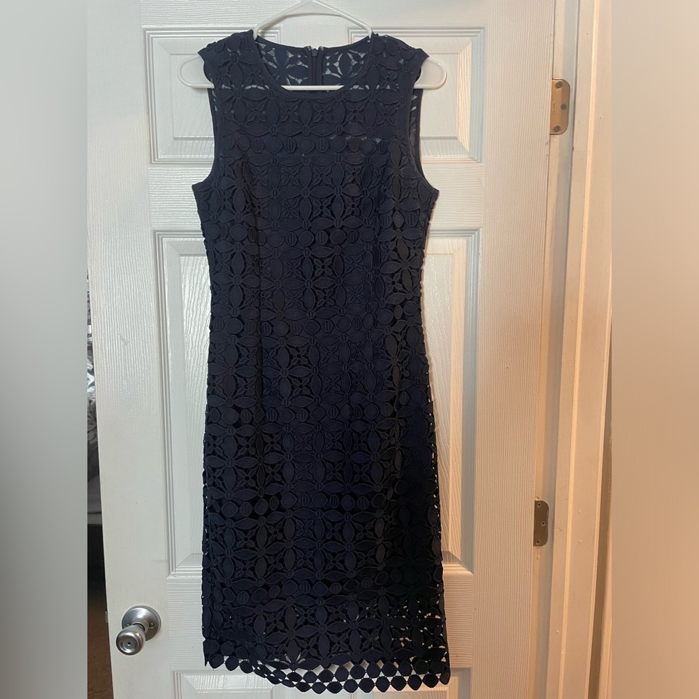 White House Black Market Lace Sleeveless Crew Neck Sheath Midi Dress Navy NWOT